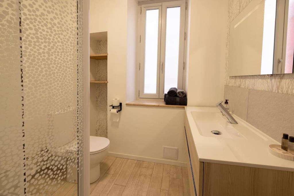 Le Cosy C - T2 Tout Equipe - Centre-Ville Gare Montluçon Eksteriør bilde