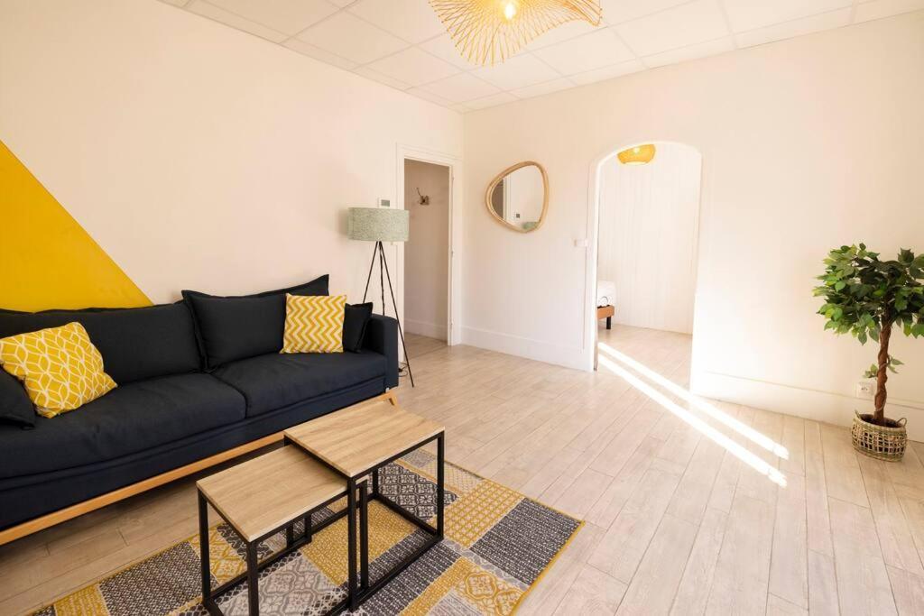 Le Cosy C - T2 Tout Equipe - Centre-Ville Gare Montluçon Eksteriør bilde