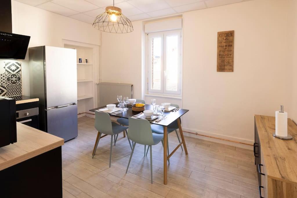 Le Cosy C - T2 Tout Equipe - Centre-Ville Gare Montluçon Eksteriør bilde